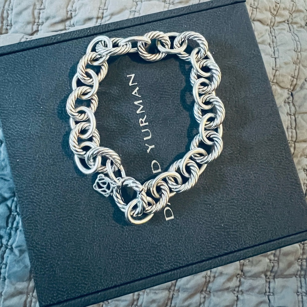 David Yurman small Oval Link Bracelet sterling silver. duster bag included